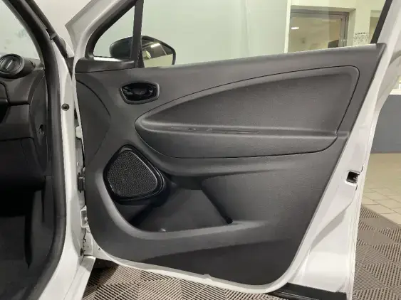 RENAULT ZOE - voiture d'occasion - Photo 19