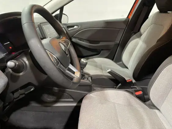 RENAULT CLIO V - voiture d'occasion - Photo 18