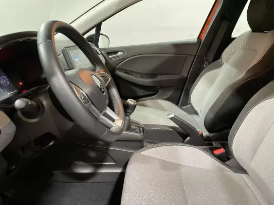 RENAULT CLIO V - voiture d'occasion - Photo 18