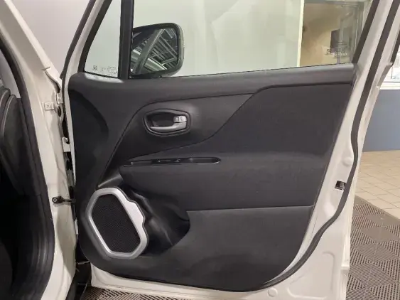 JEEP RENEGADE - voiture d'occasion - Photo 17
