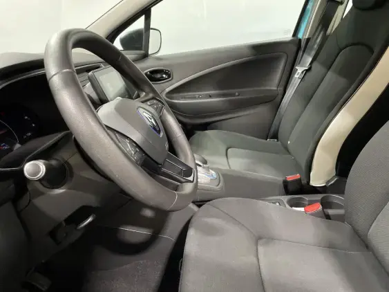RENAULT ZOE - voiture d'occasion - Photo 16