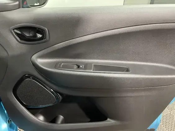 RENAULT ZOE - voiture d'occasion - Photo 18
