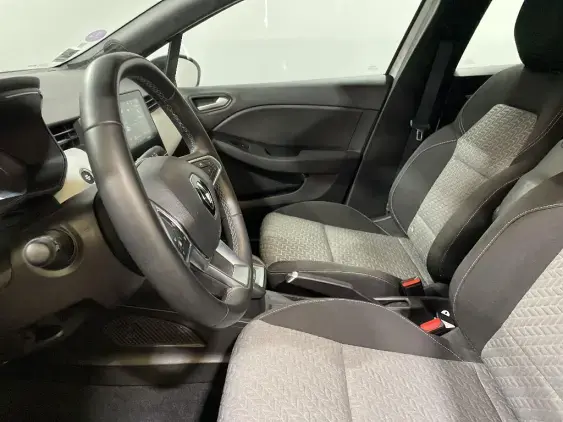 RENAULT CLIO V - voiture d'occasion - Photo 17