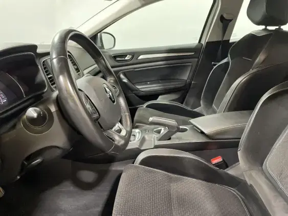 RENAULT MEGANE IV - voiture d'occasion - Photo 18
