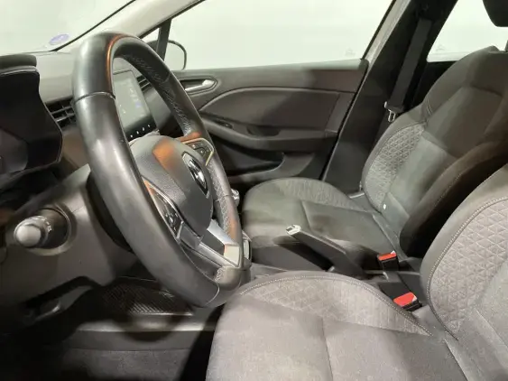 RENAULT CLIO V - voiture d'occasion - Photo 18