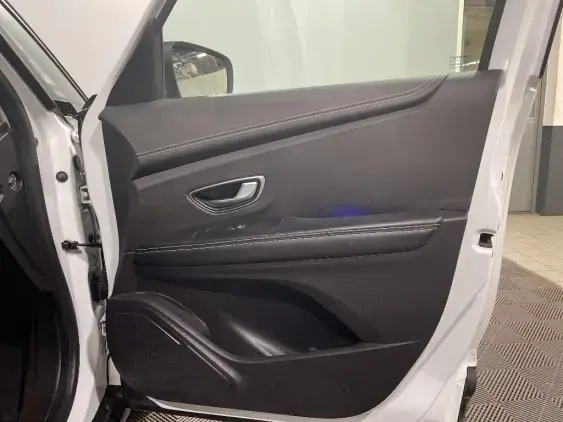 RENAULT SCENIC IV - voiture d'occasion - Photo 17