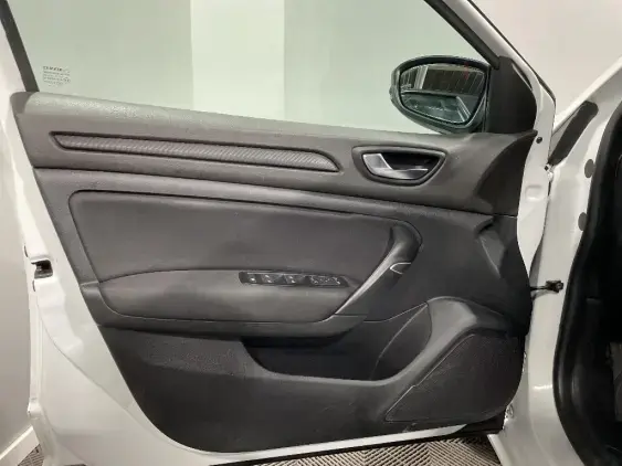 RENAULT MEGANE IV - voiture d'occasion - Photo 19
