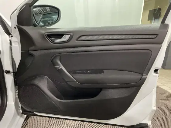 RENAULT MEGANE IV - voiture d'occasion - Photo 20