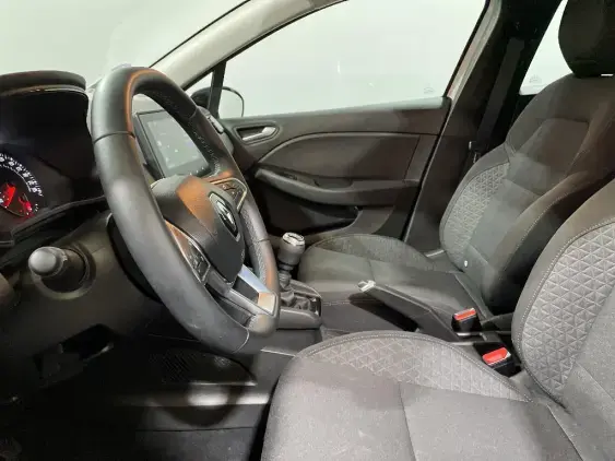 RENAULT CLIO V - voiture d'occasion - Photo 18