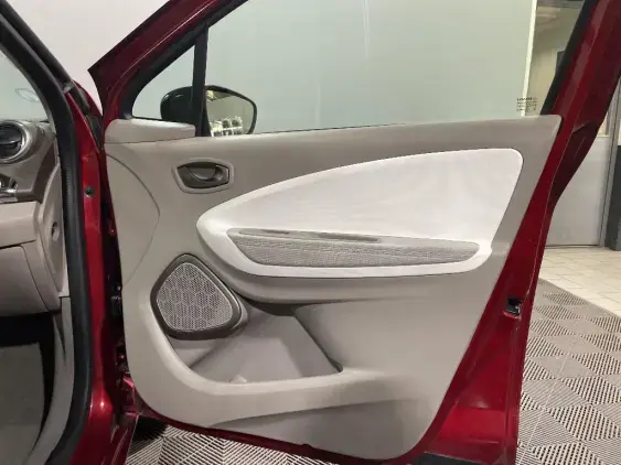 RENAULT ZOE - voiture d'occasion - Photo 17
