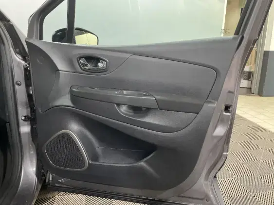 RENAULT CAPTUR - voiture d'occasion - Photo 19