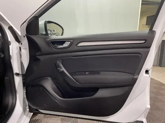 RENAULT MEGANE IV - voiture d'occasion - Photo 20