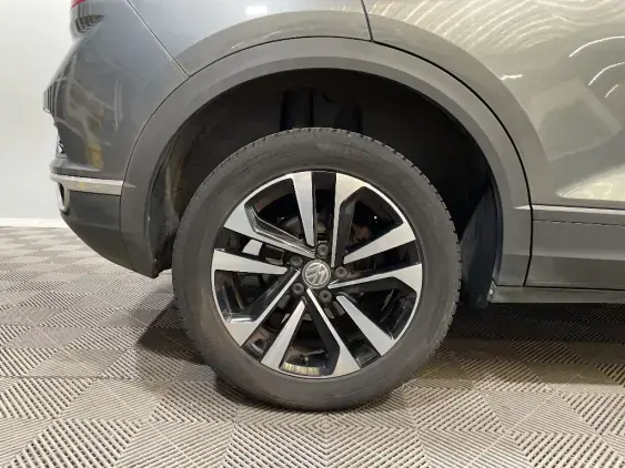 VOLKSWAGEN T-ROC - voiture d'occasion - Photo 25