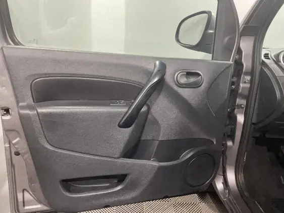 RENAULT KANGOO II - voiture d'occasion - Photo 18