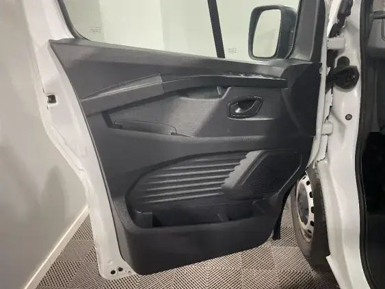 RENAULT TRAFIC FG III - voiture d'occasion - Photo 17