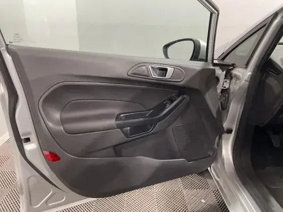 FORD FIESTA VI - voiture d'occasion - Photo 18