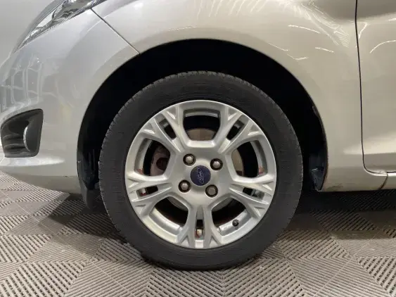 FORD FIESTA VI - voiture d'occasion - Photo 22