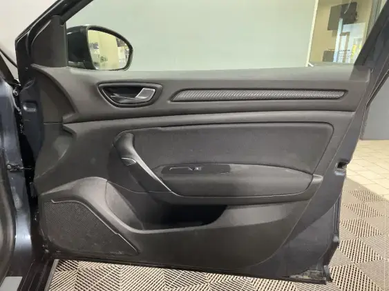 RENAULT MEGANE IV - voiture d'occasion - Photo 19