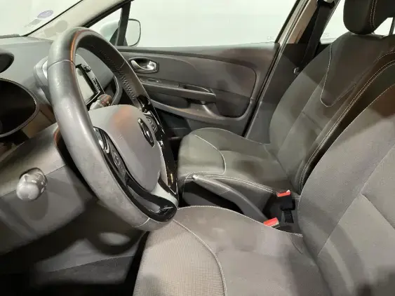 RENAULT CLIO IV - voiture d'occasion - Photo 16