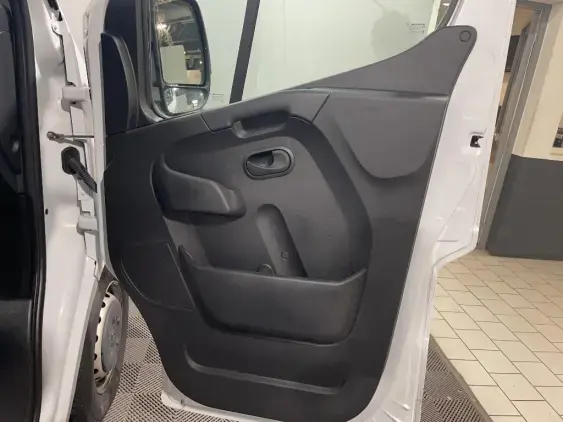 RENAULT MASTER FG III - voiture d'occasion - Photo 18