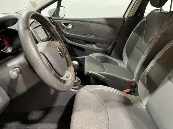 RENAULT CLIO IV - voiture d'occasion - Photo 16