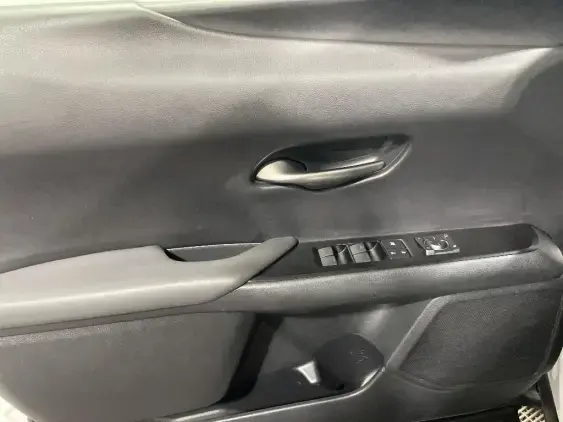 LEXUS UX - voiture d'occasion - Photo 18