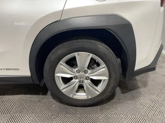 LEXUS UX - voiture d'occasion - Photo 23