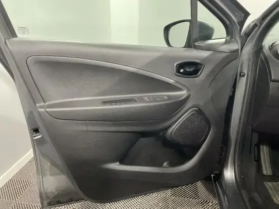 RENAULT ZOE - voiture d'occasion - Photo 18
