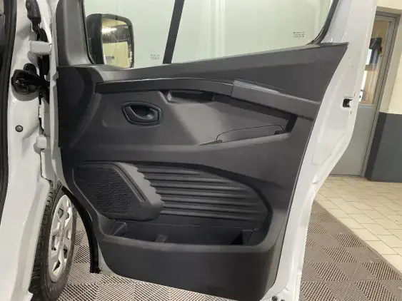 RENAULT TRAFIC III - voiture d'occasion - Photo 18