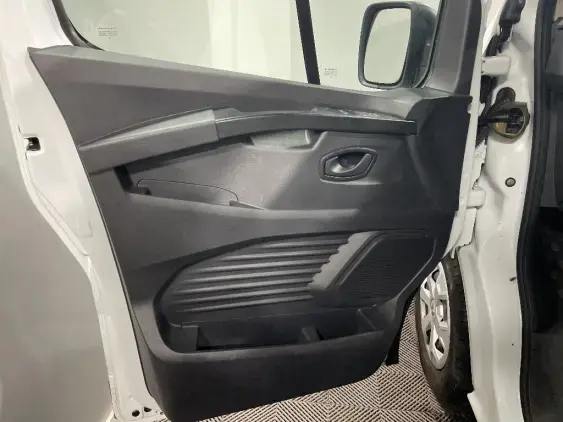 RENAULT TRAFIC III - voiture d'occasion - Photo 18