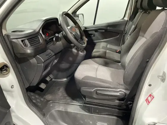 RENAULT TRAFIC III - voiture d'occasion - Photo 18