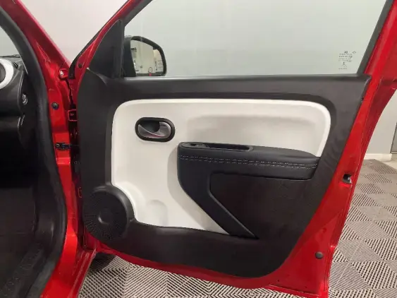 RENAULT TWINGO III - voiture d'occasion - Photo 18