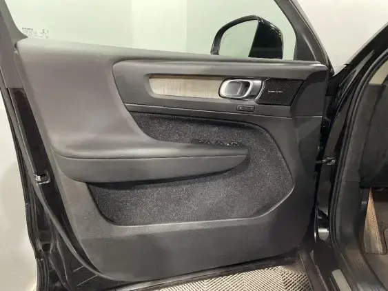 VOLVO XC40 - voiture d'occasion - Photo 19
