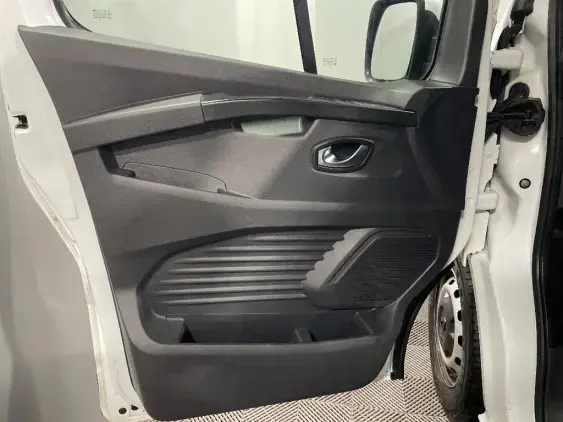 RENAULT TRAFIC FG III - voiture d'occasion - Photo 17