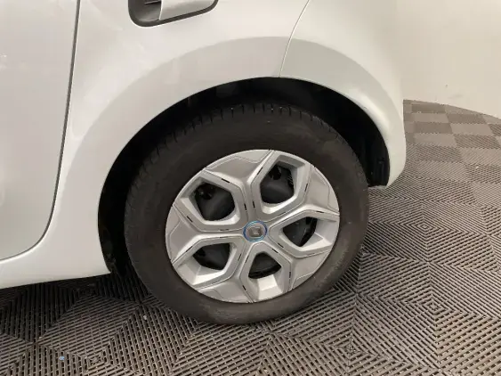 RENAULT TWINGO ELECTRIQUE III - voiture d'occasion - Photo 24