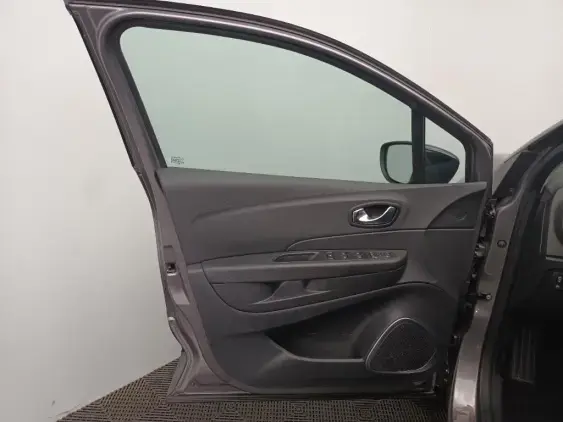 RENAULT CAPTUR - voiture d'occasion - Photo 19