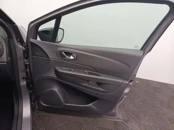 RENAULT CAPTUR - voiture d'occasion - Photo 20