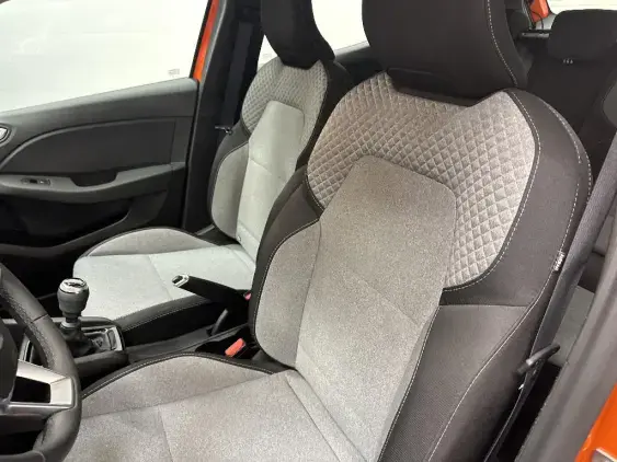 RENAULT CLIO V - voiture d'occasion - Photo 18