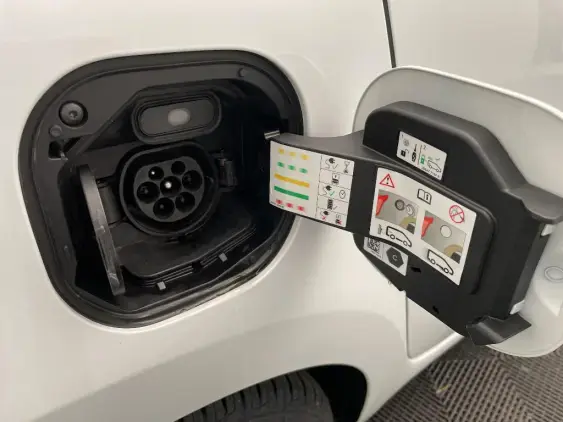 RENAULT TWINGO ELECTRIQUE III - voiture d'occasion - Photo 21