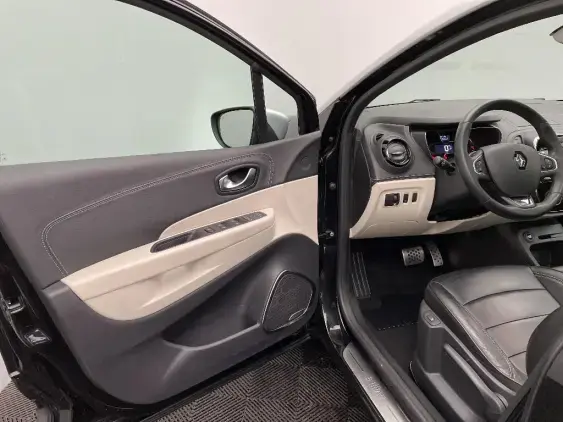 RENAULT CAPTUR - voiture d'occasion - Photo 19