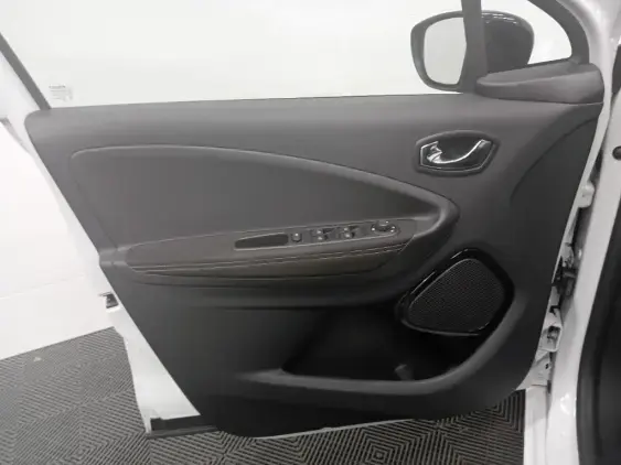 RENAULT ZOE - voiture d'occasion - Photo 19