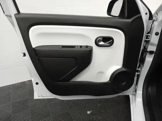 RENAULT TWINGO III - voiture d'occasion - Photo 17