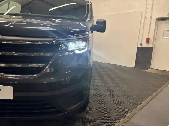 RENAULT TRAFIC III - voiture d'occasion - Photo 22