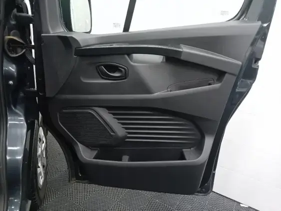 RENAULT TRAFIC III - voiture d'occasion - Photo 19