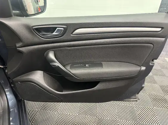 RENAULT MEGANE IV - voiture d'occasion - Photo 20