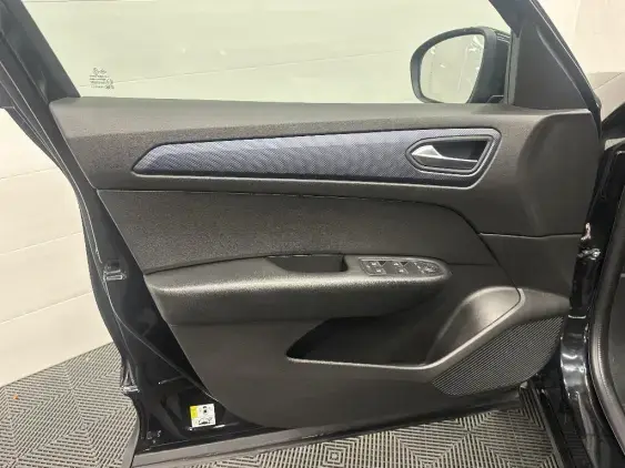 RENAULT ARKANA - voiture d'occasion - Photo 19