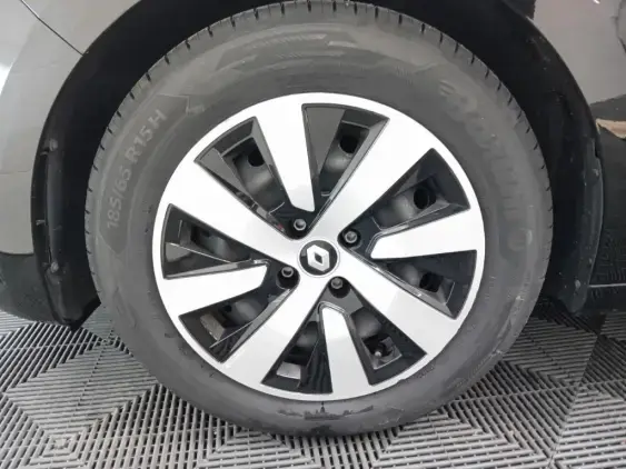 RENAULT CLIO V - voiture d'occasion - Photo 22