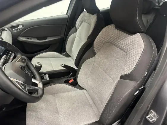 RENAULT CLIO V - voiture d'occasion - Photo 17