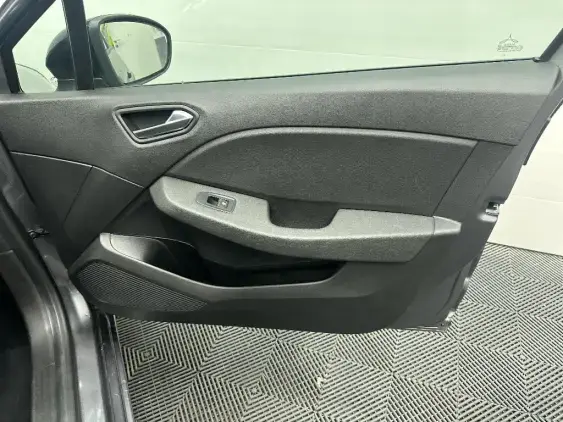 RENAULT CLIO V - voiture d'occasion - Photo 19