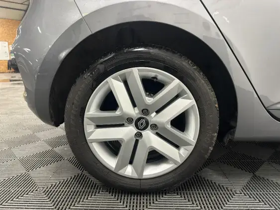 RENAULT CLIO V - voiture d'occasion - Photo 24